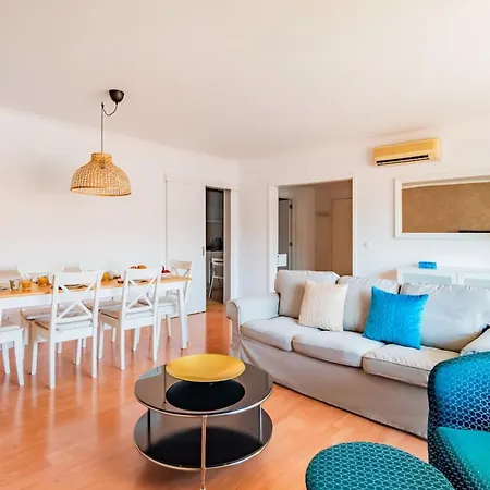Vibrant Liberdade Living