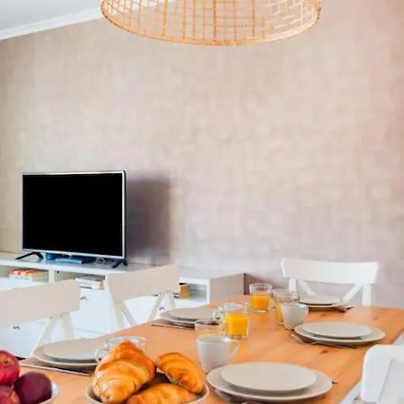 Апартаменти Vibrant Liberdade Living