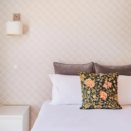 Vibrant Liberdade Living